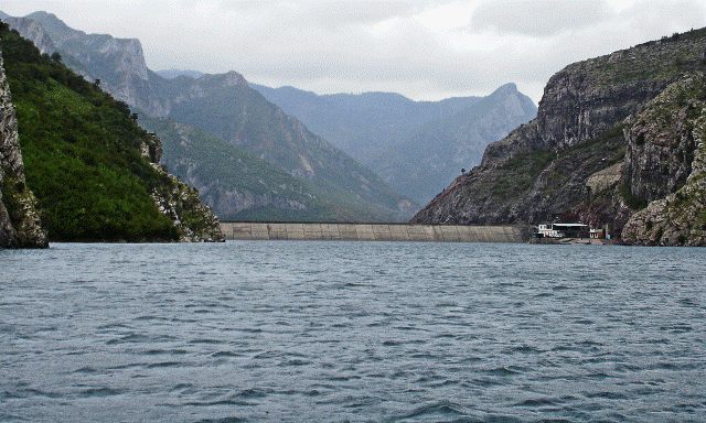 ERE: Nuk ndryshuam cmimet e energjise, kompanite kishin fitime te kenaqshme